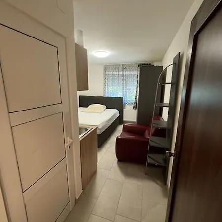 Hotelzimmer Mit Kueche Eigenes Bad Dusche